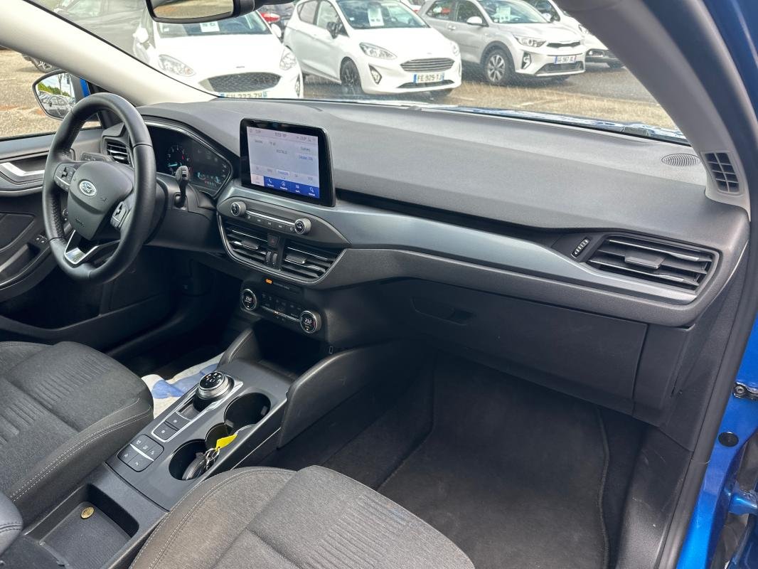 Ford Focus - Photo 12