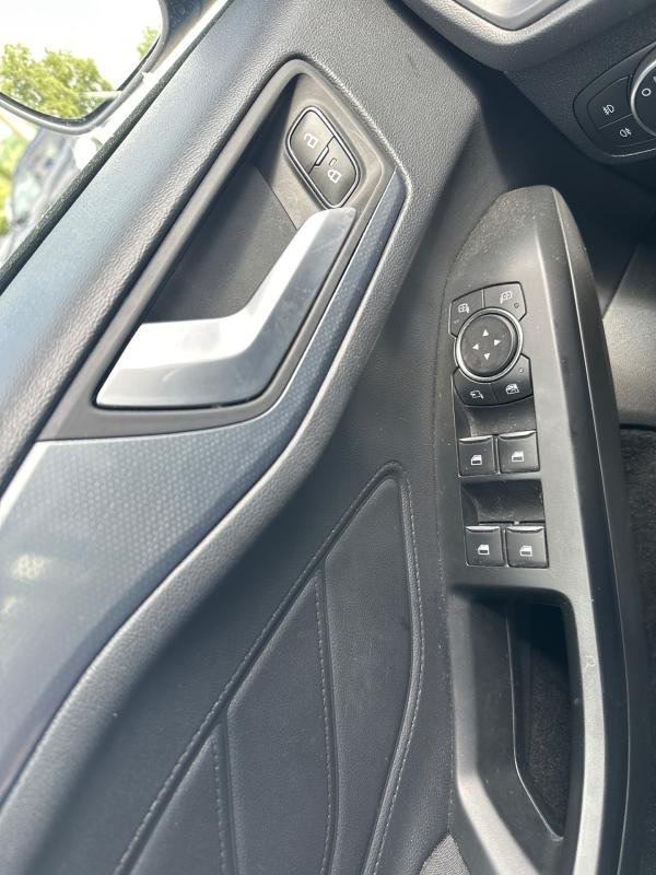 Ford Focus - Photo 31