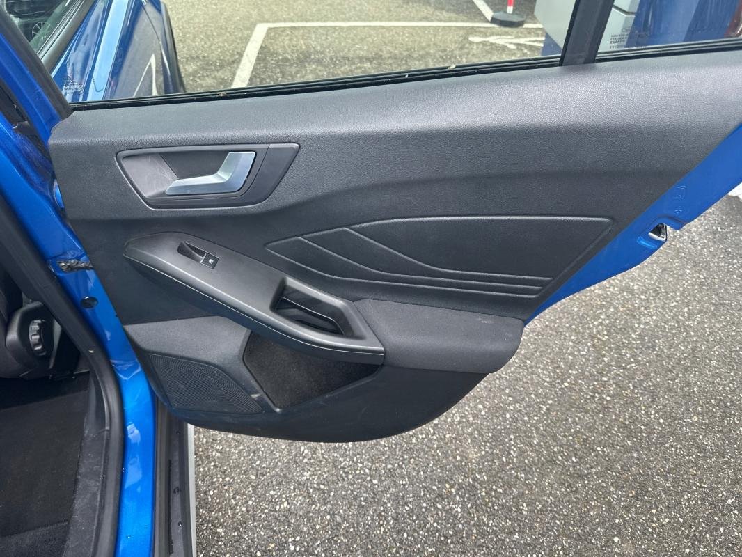 Ford Focus - Photo 10