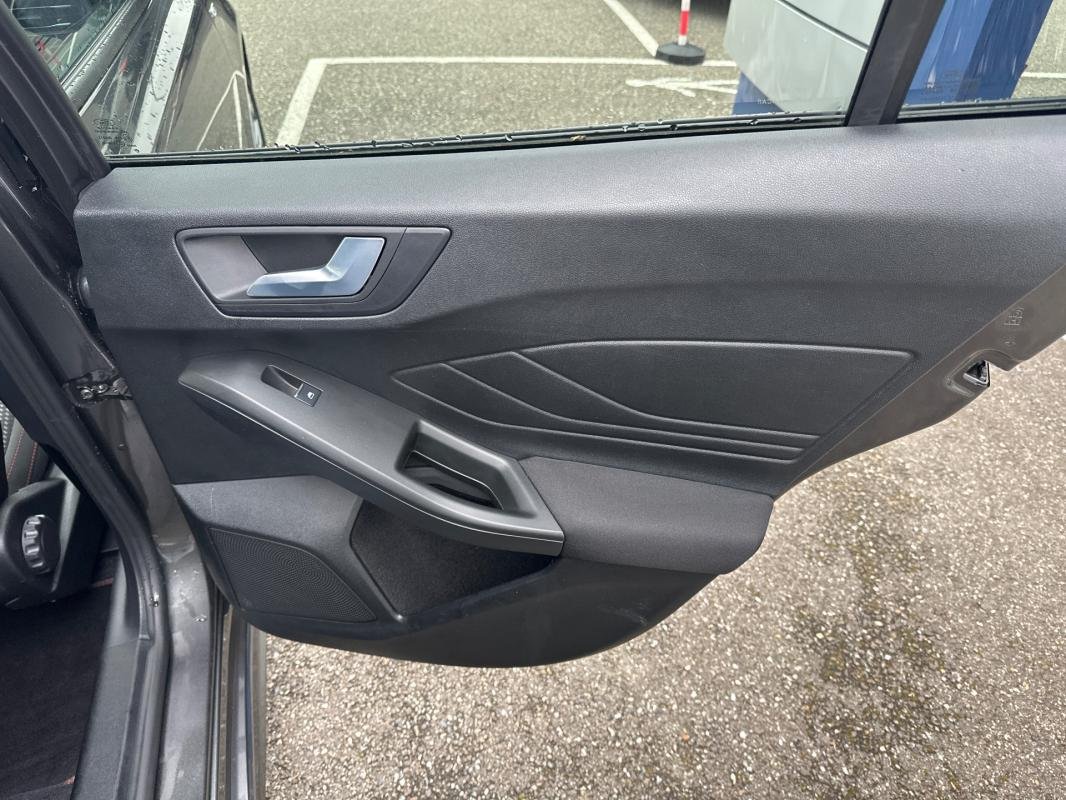 Ford Focus - Photo 11