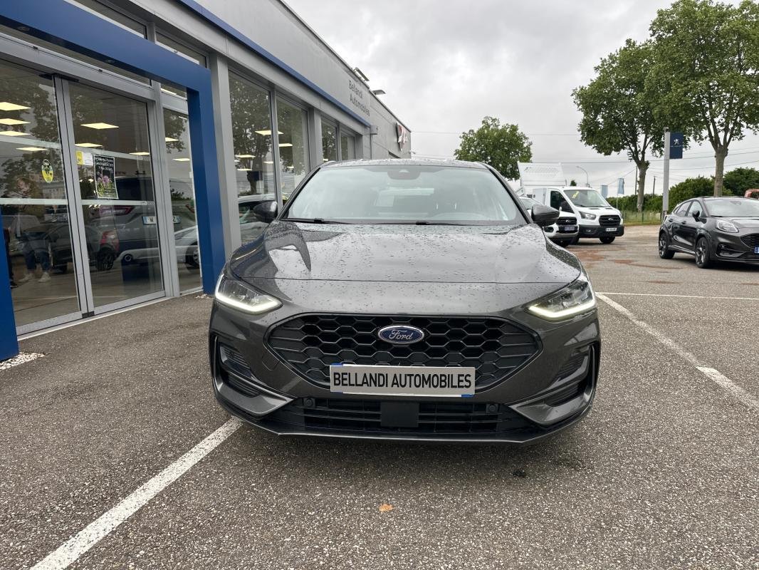 Ford Focus - Photo 2