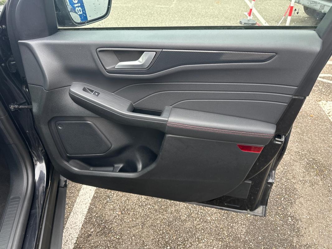 Ford Kuga - Photo 14