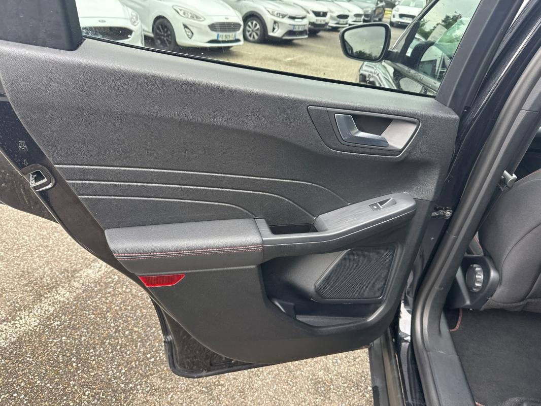 Ford Kuga - Photo 16