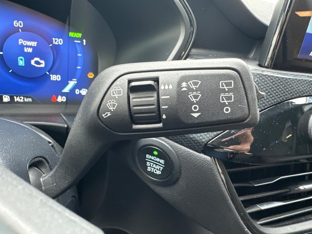 Ford Kuga - Photo 24