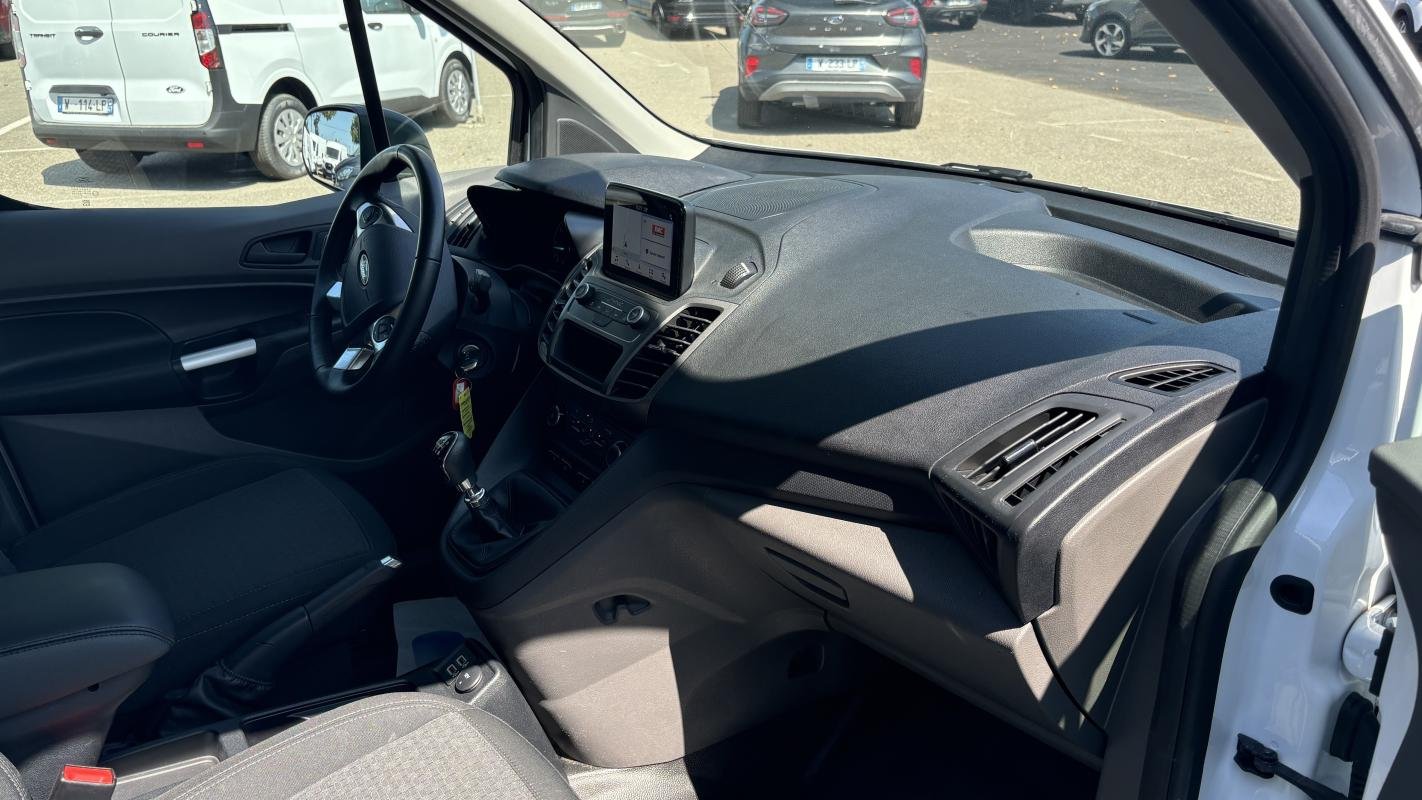 Ford Transit Connect - Photo 11