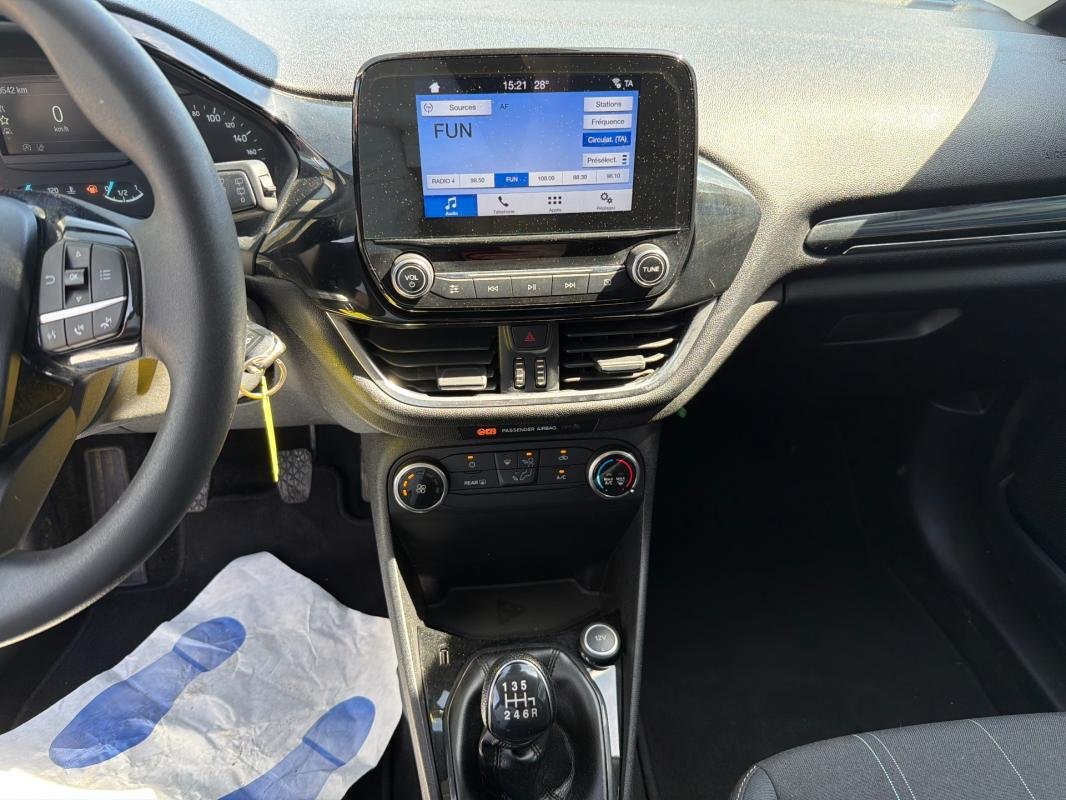 Ford Fiesta - Photo 13