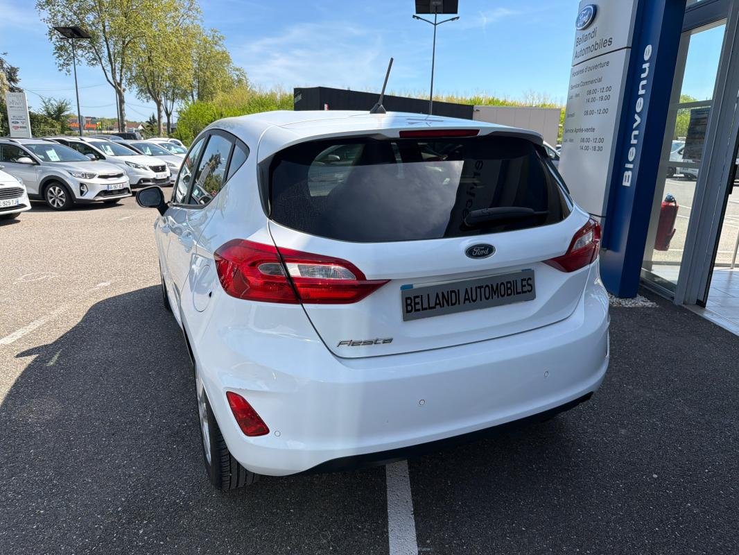 Ford Fiesta - Photo 4