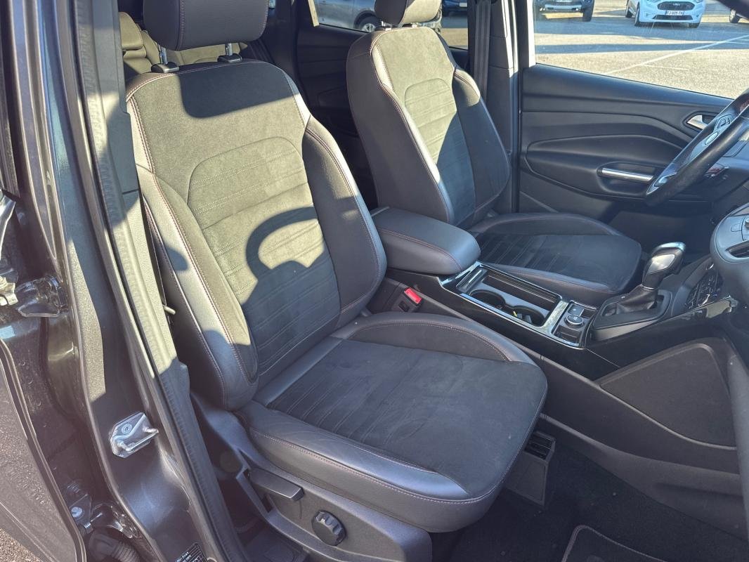 Ford Kuga - Photo 13