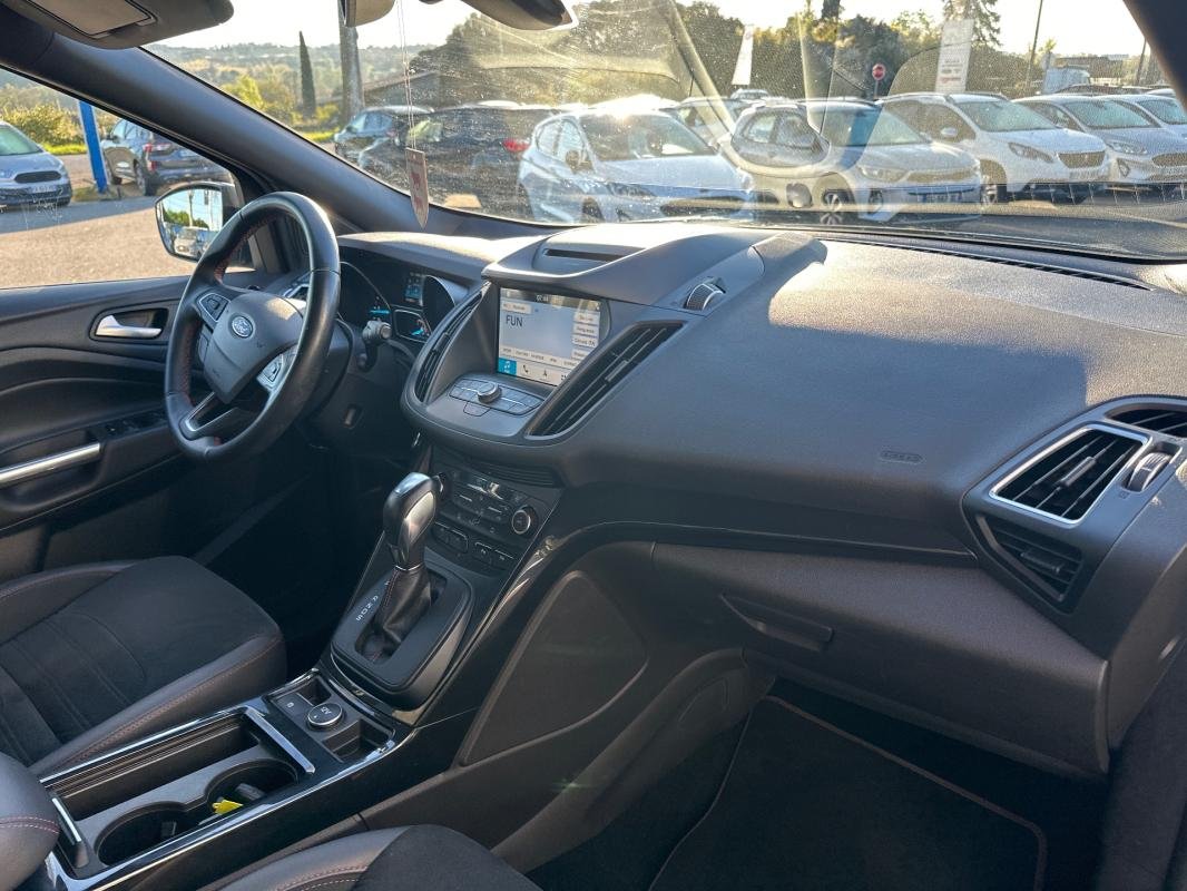 Ford Kuga - Photo 14