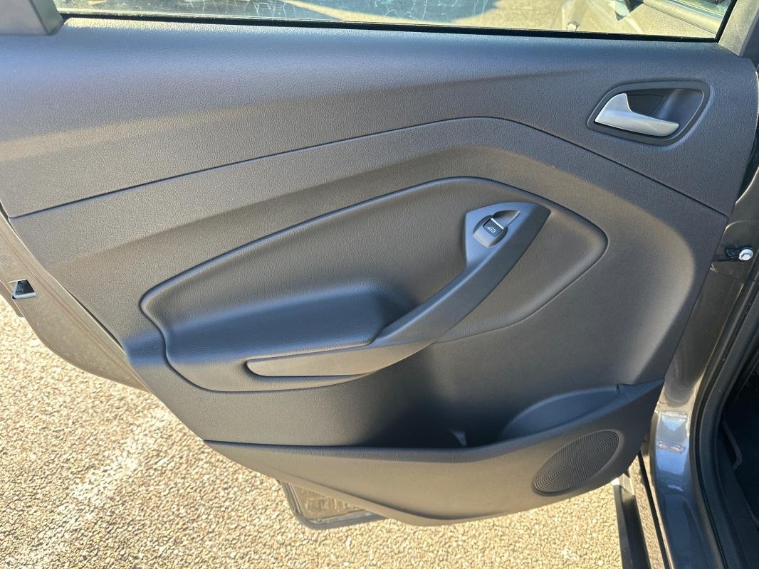 Ford Kuga - Photo 17