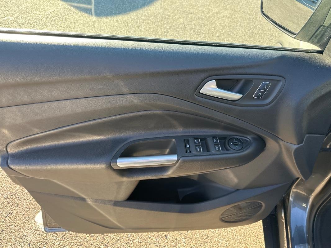 Ford Kuga - Photo 20