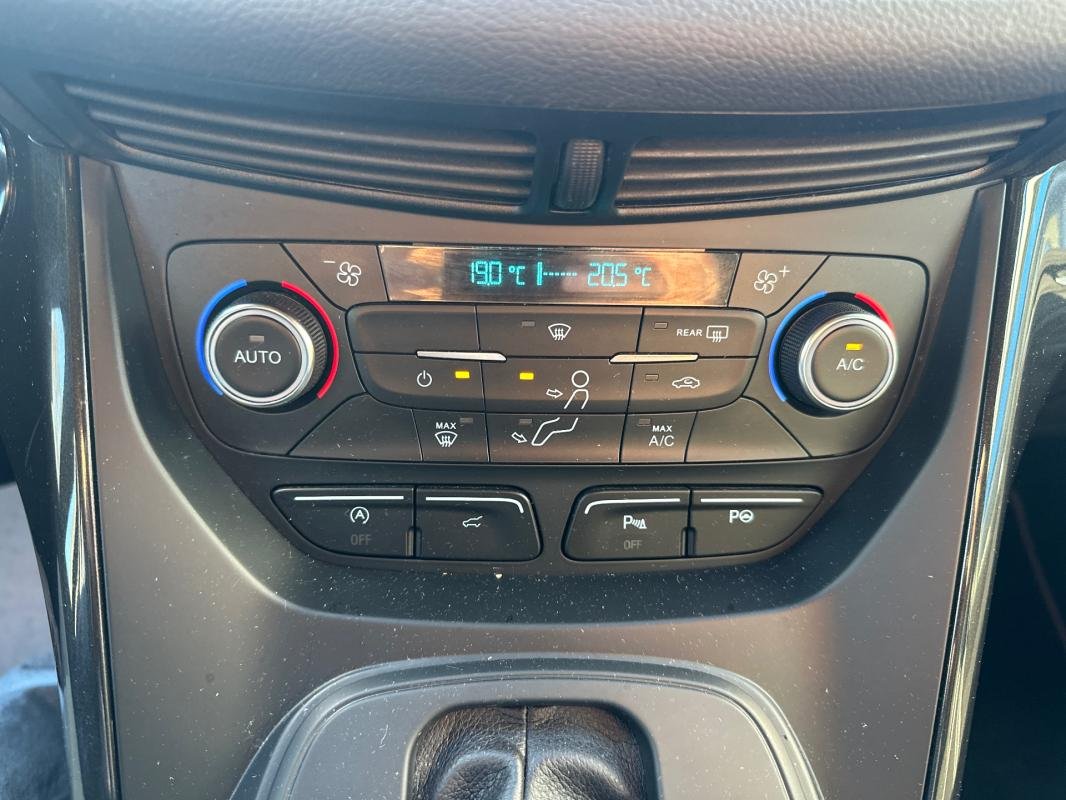 Ford Kuga - Photo 31