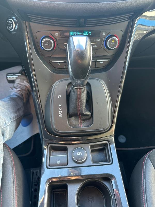 Ford Kuga - Photo 32