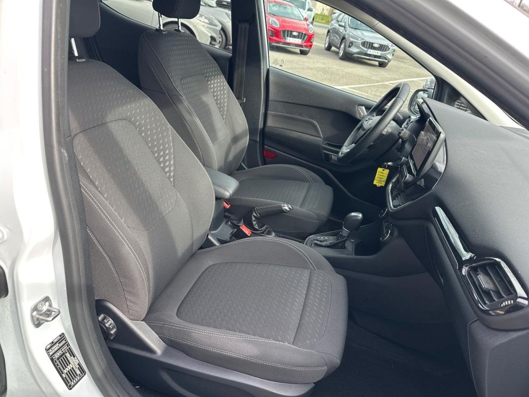 Ford Fiesta - Photo 12