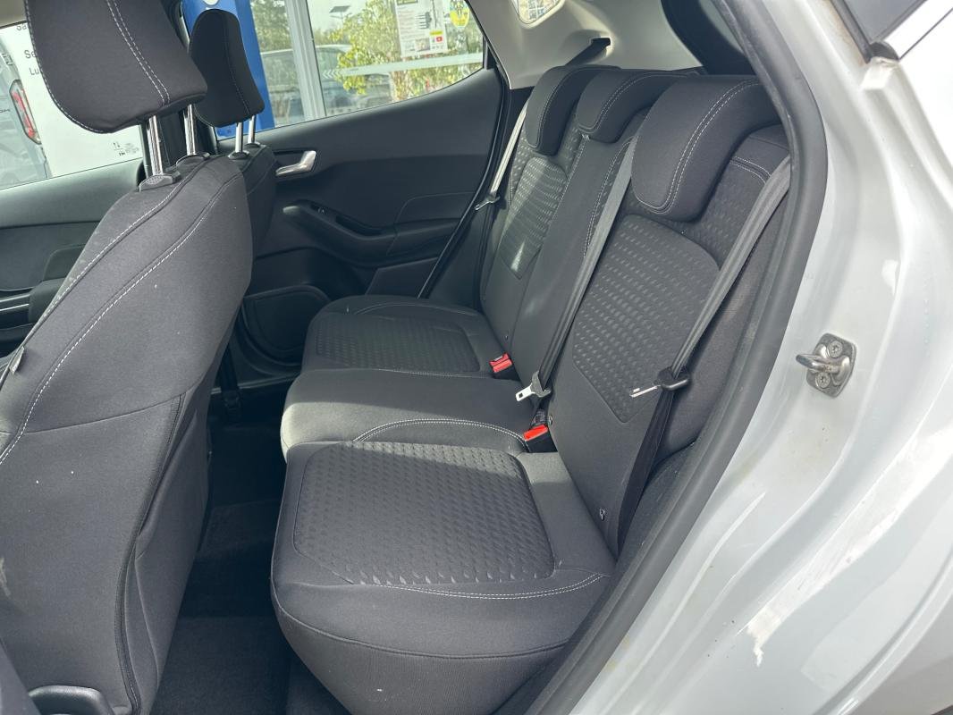 Ford Fiesta - Photo 15