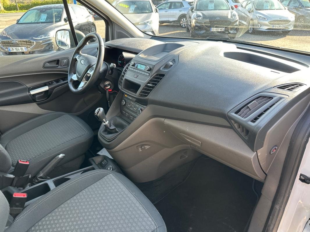 Ford Tourneo Connect - Photo 11