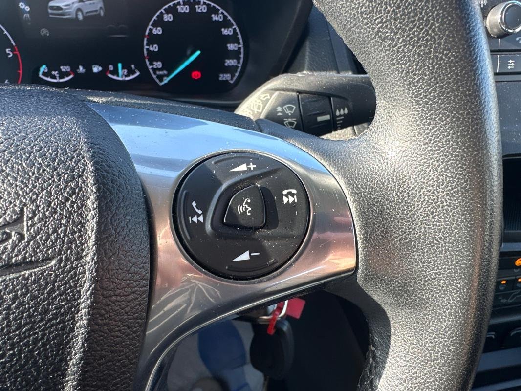 Ford Tourneo Connect - Photo 19