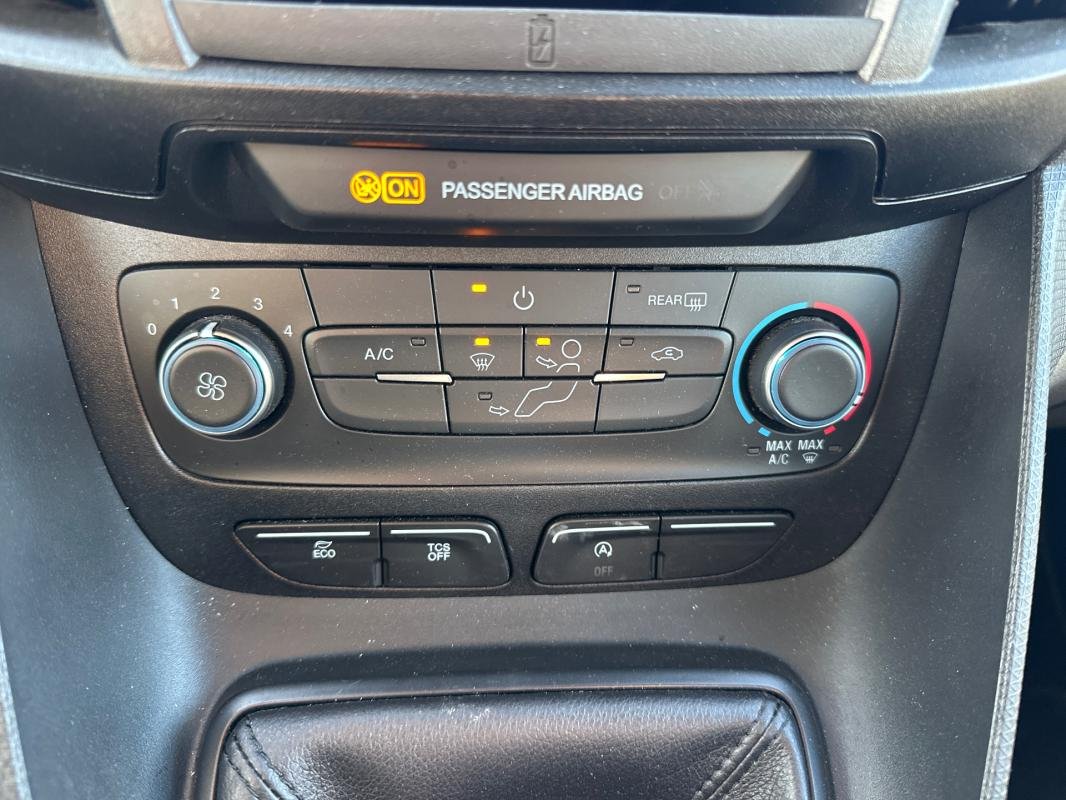 Ford Tourneo Connect - Photo 25