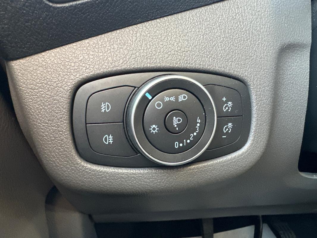 Ford Tourneo Connect - Photo 28