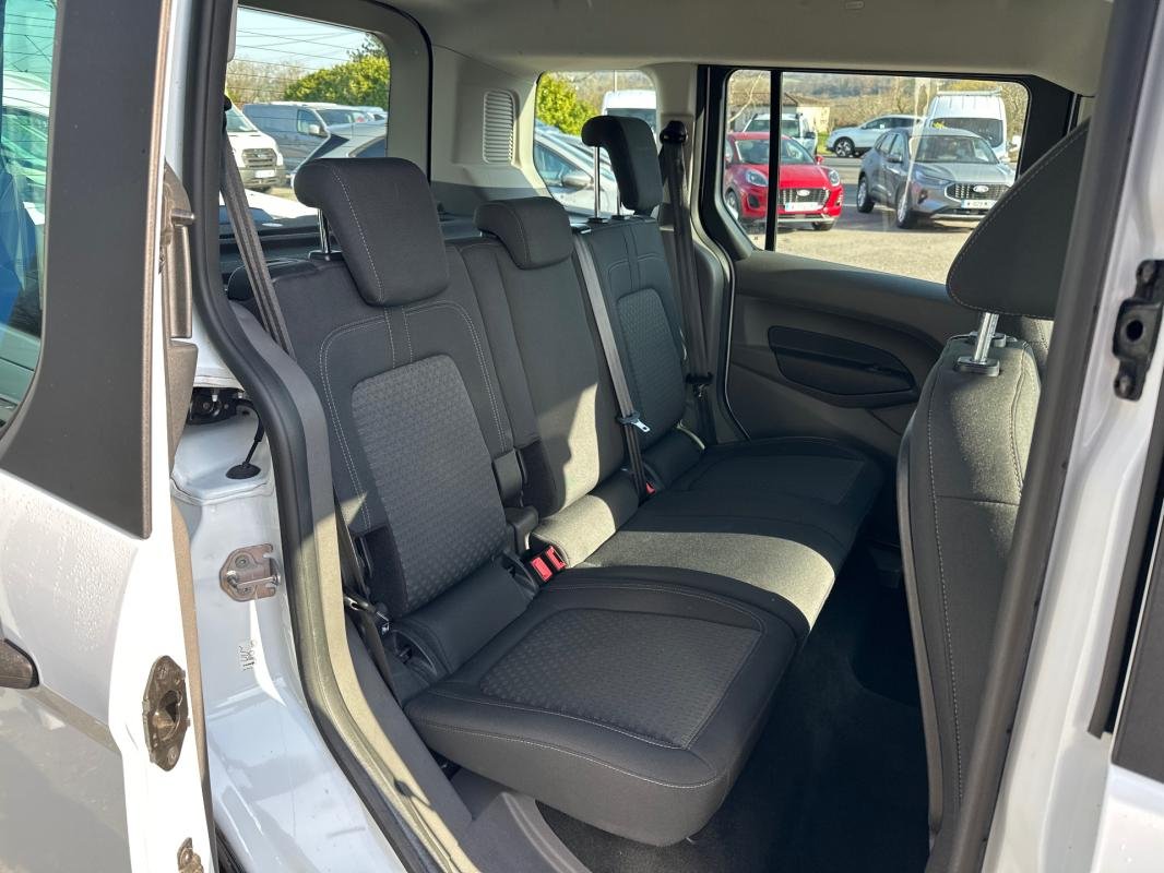 Ford Tourneo Connect - Photo 9