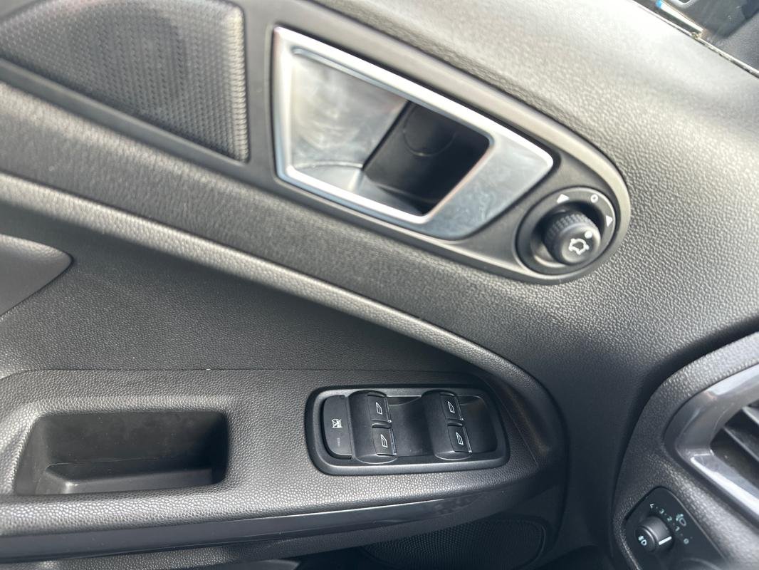 Ford EcoSport - Photo 30