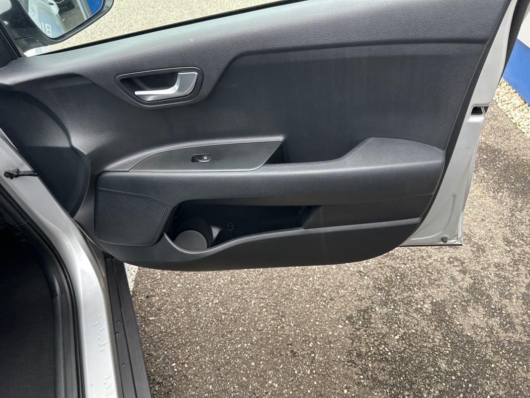 Kia Stonic - Photo 12