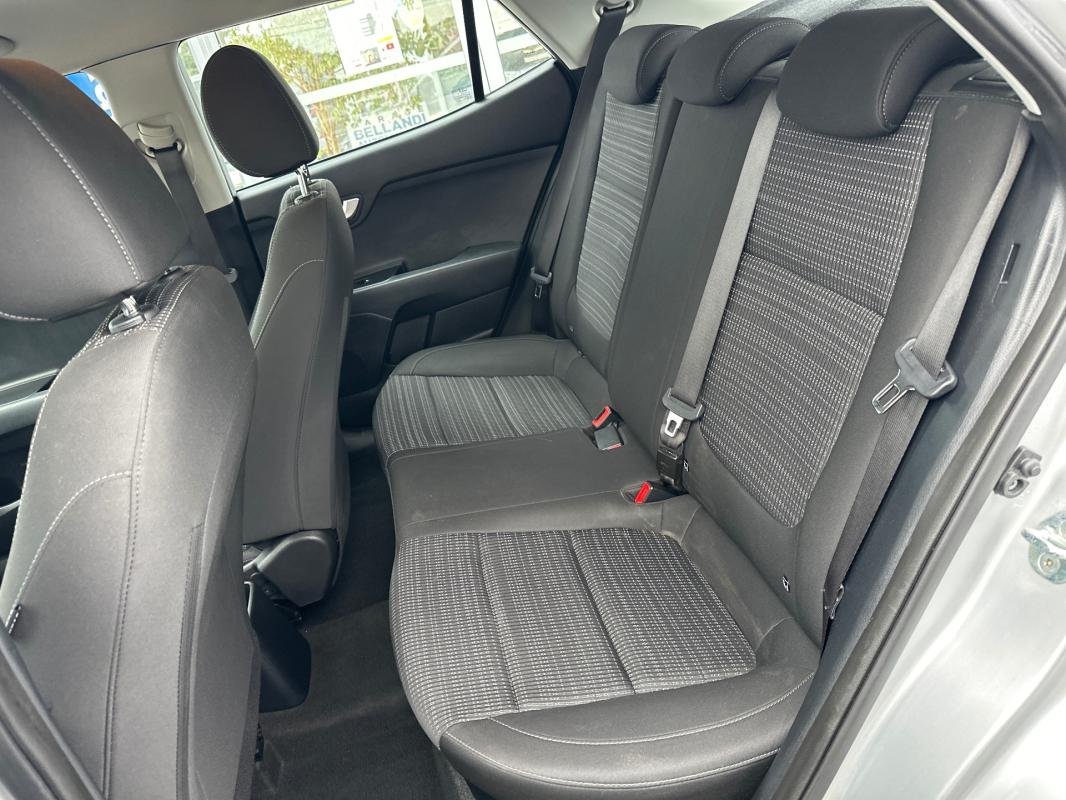Kia Stonic - Photo 13