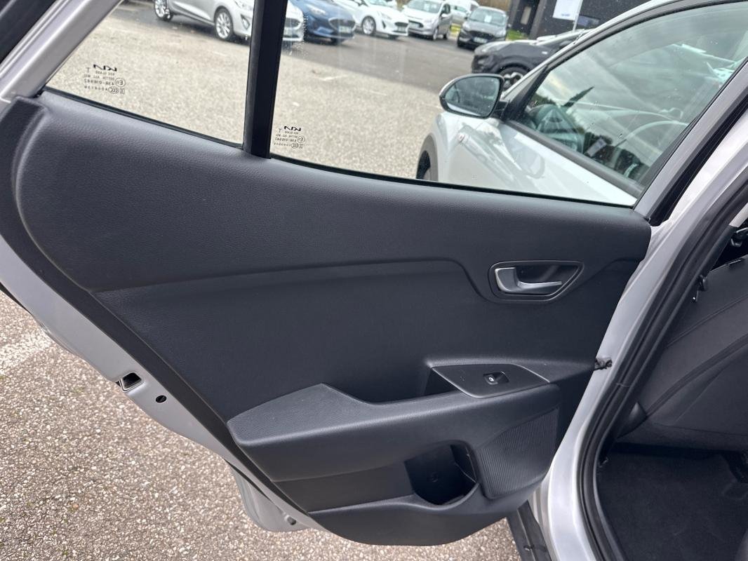Kia Stonic - Photo 14