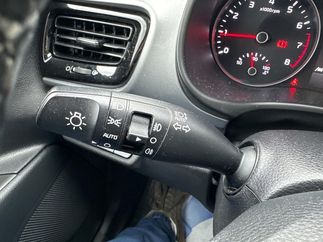 Kia Stonic - Photo 23