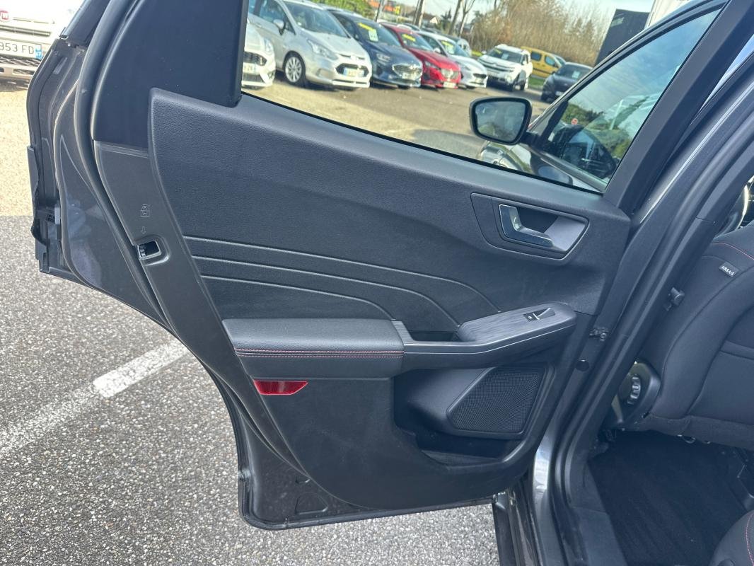 Ford Kuga - Photo 14