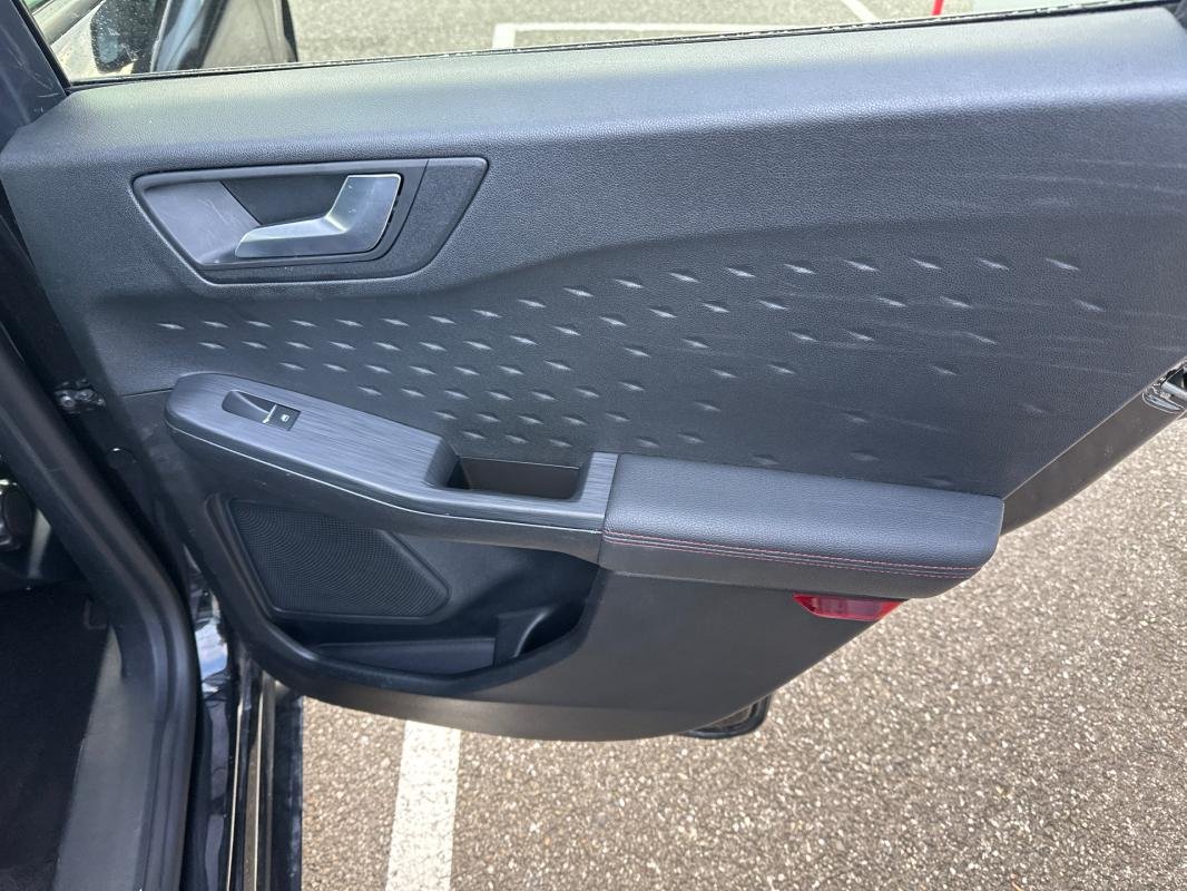Ford Kuga - Photo 12