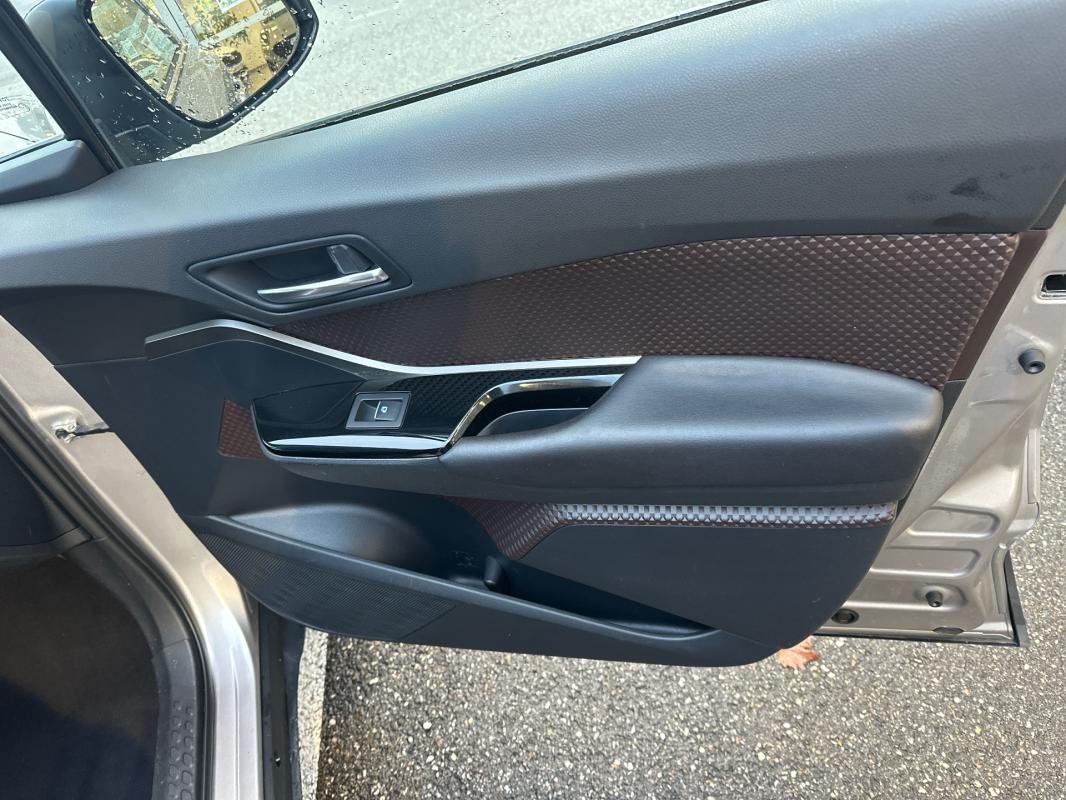 Toyota C-HR - Photo 12