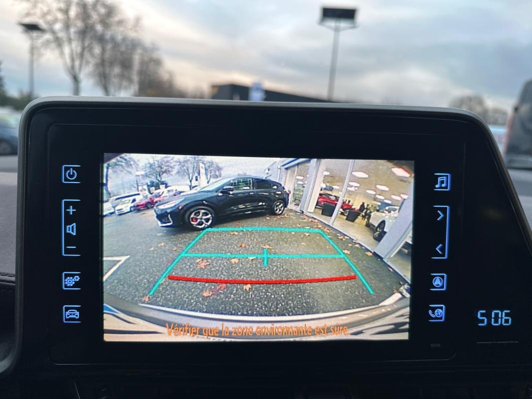 Toyota C-HR - Photo 28