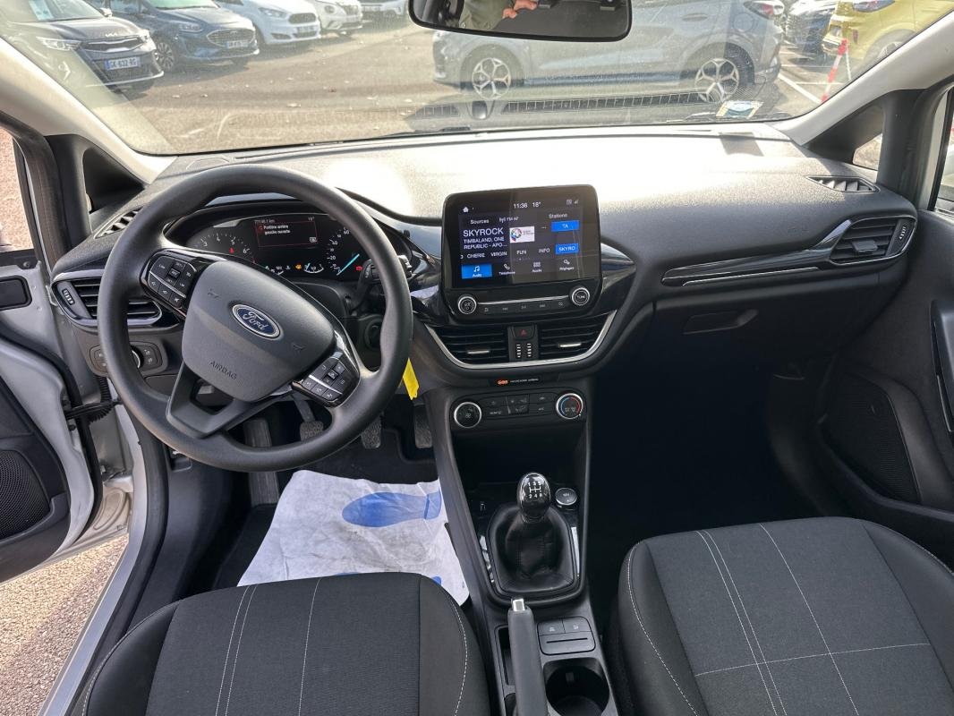 Ford Fiesta - Photo 16