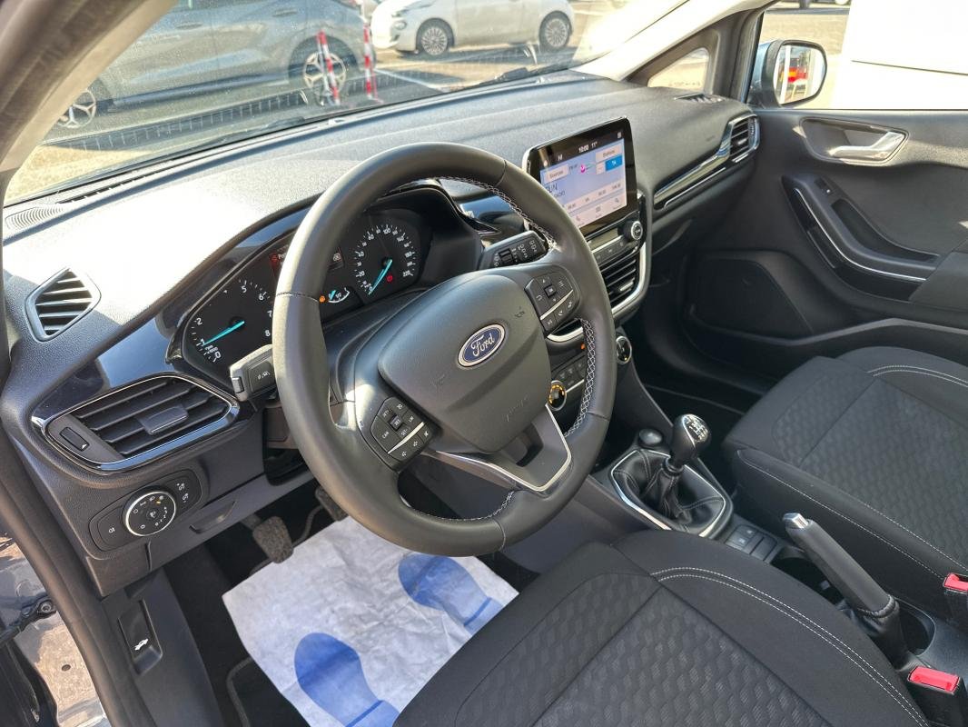 Ford Fiesta - Photo 17