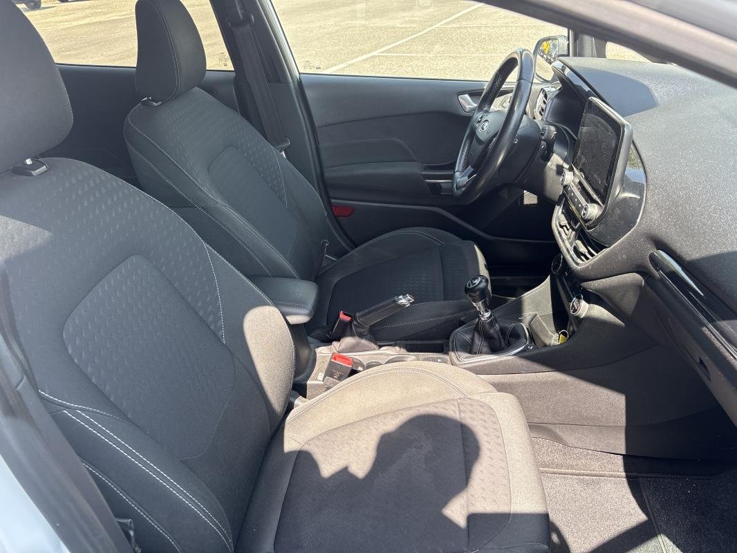 Ford Fiesta - Photo 11