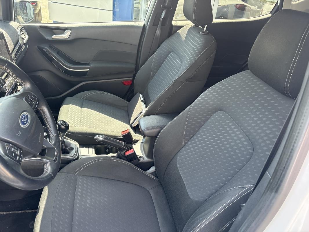 Ford Fiesta - Photo 13
