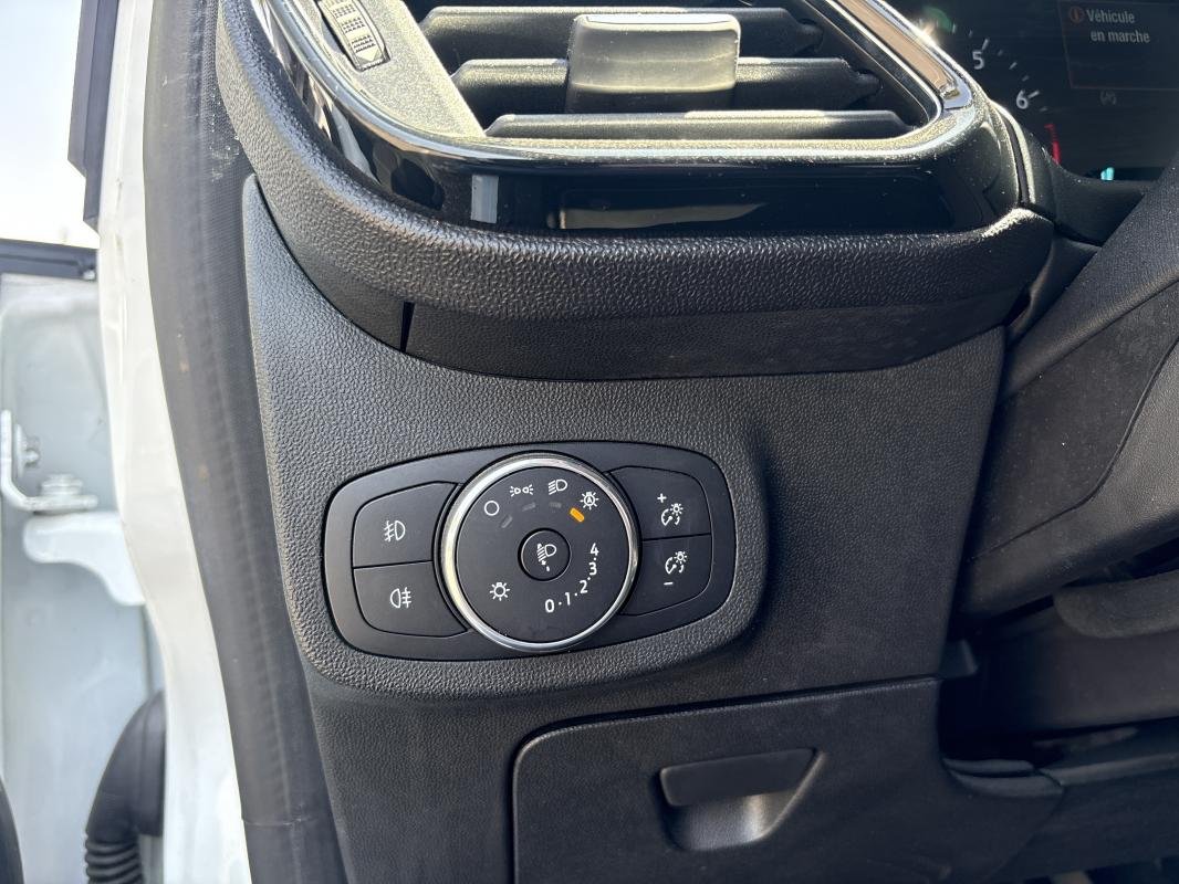 Ford Fiesta - Photo 21