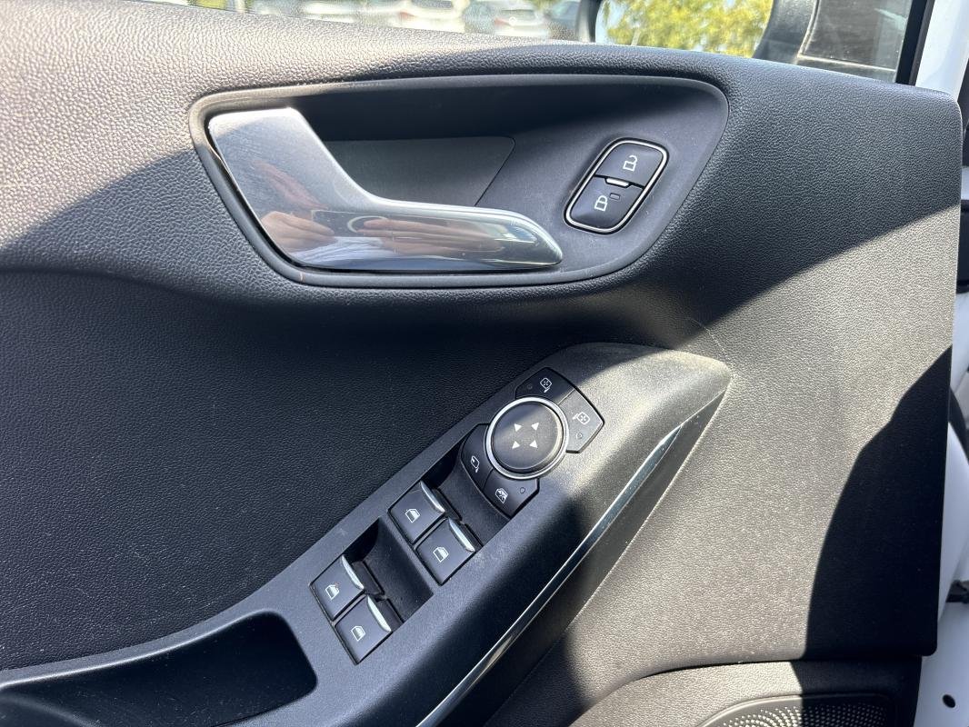 Ford Fiesta - Photo 22
