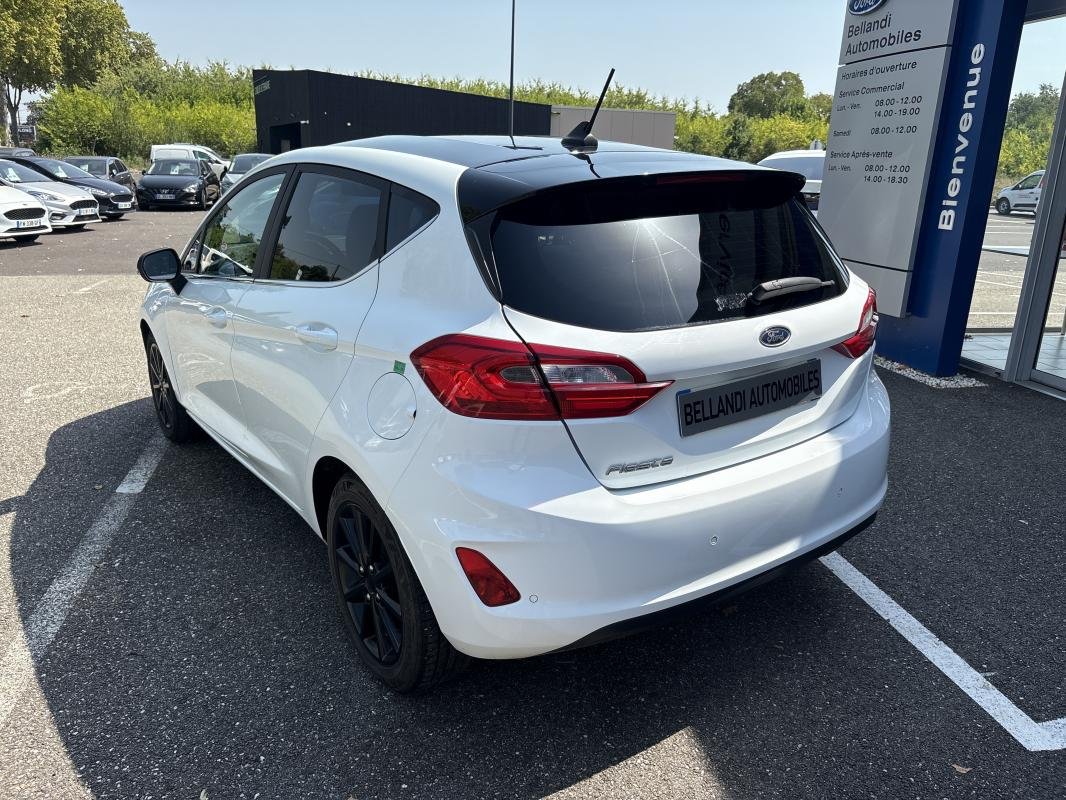 Ford Fiesta - Photo 6
