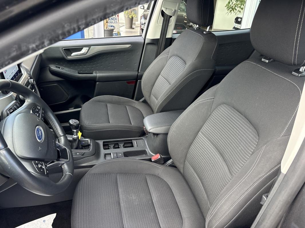 Ford Kuga - Photo 11