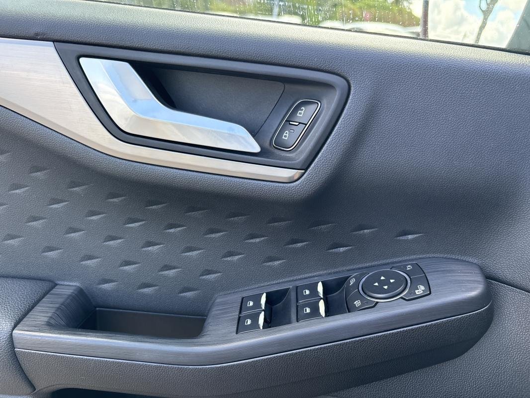 Ford Kuga - Photo 18
