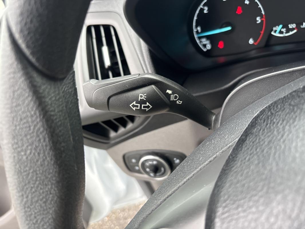 Ford Transit Connect - Photo 12