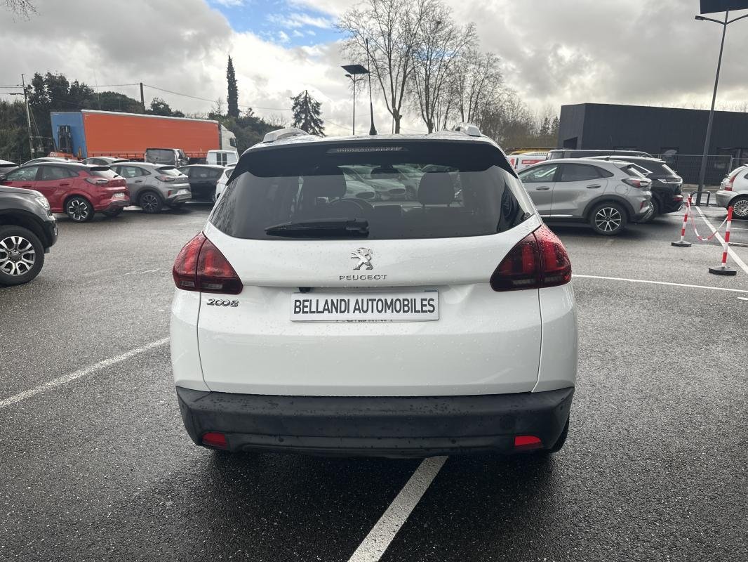 Peugeot 2008 - Photo 4