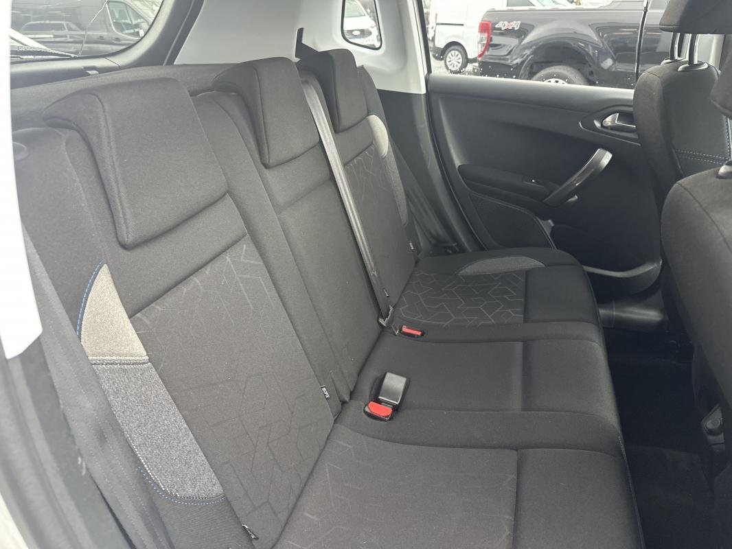 Peugeot 2008 - Photo 8