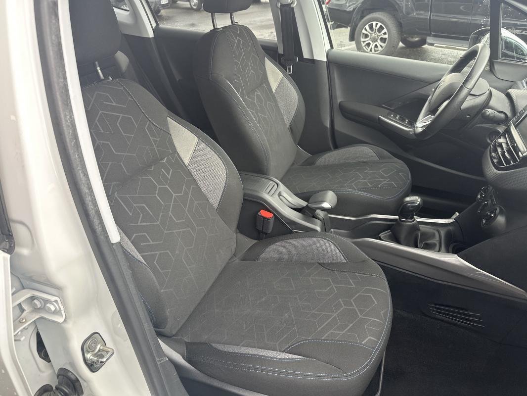 Peugeot 2008 - Photo 9