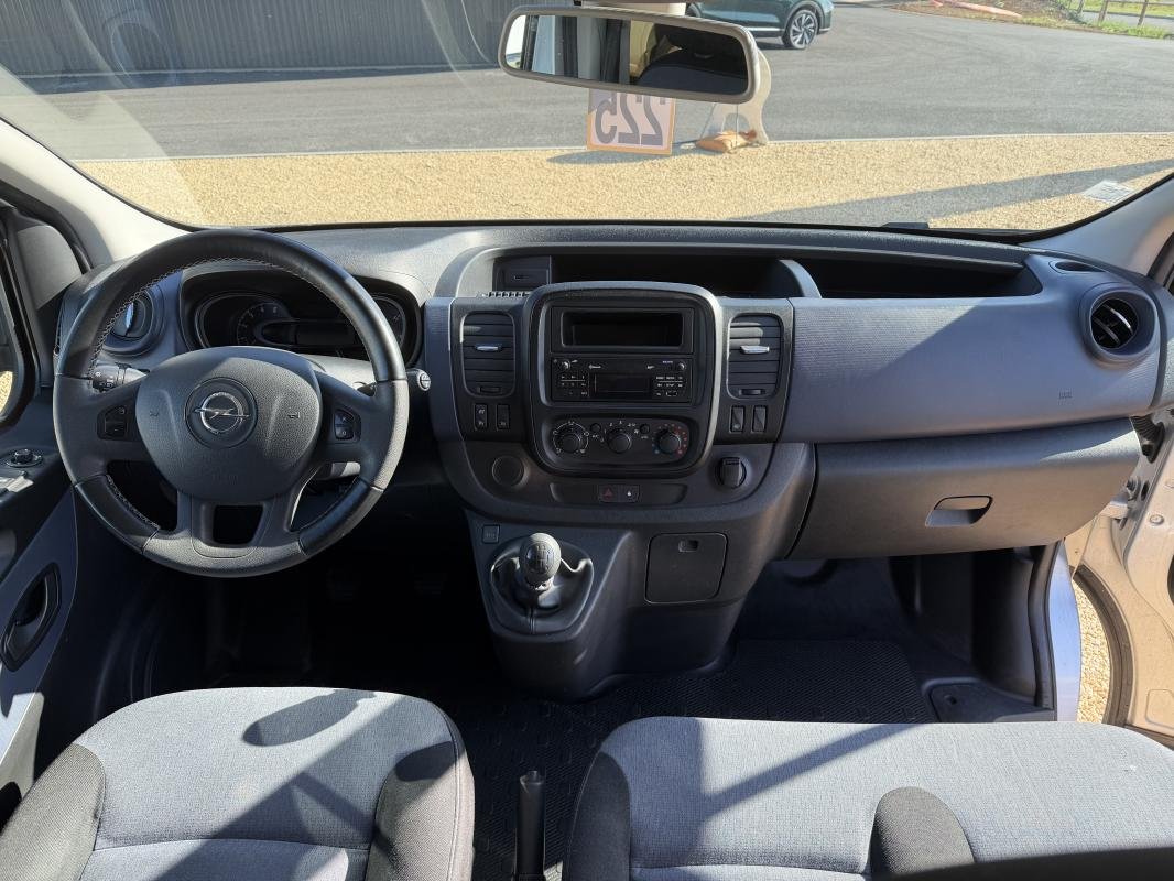 Opel Vivaro - Photo 14