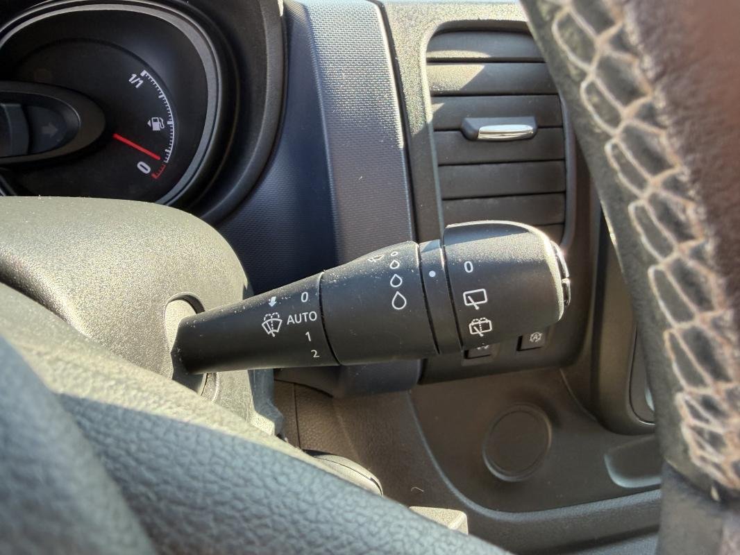 Opel Vivaro - Photo 18