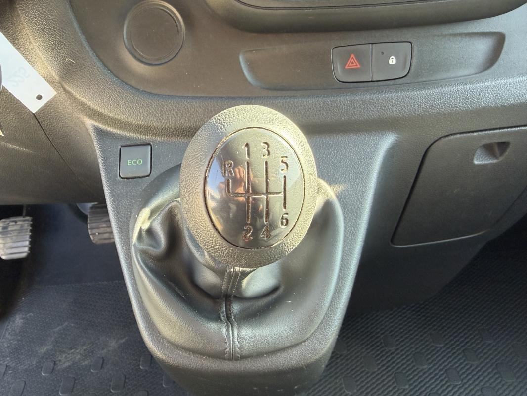 Opel Vivaro - Photo 21