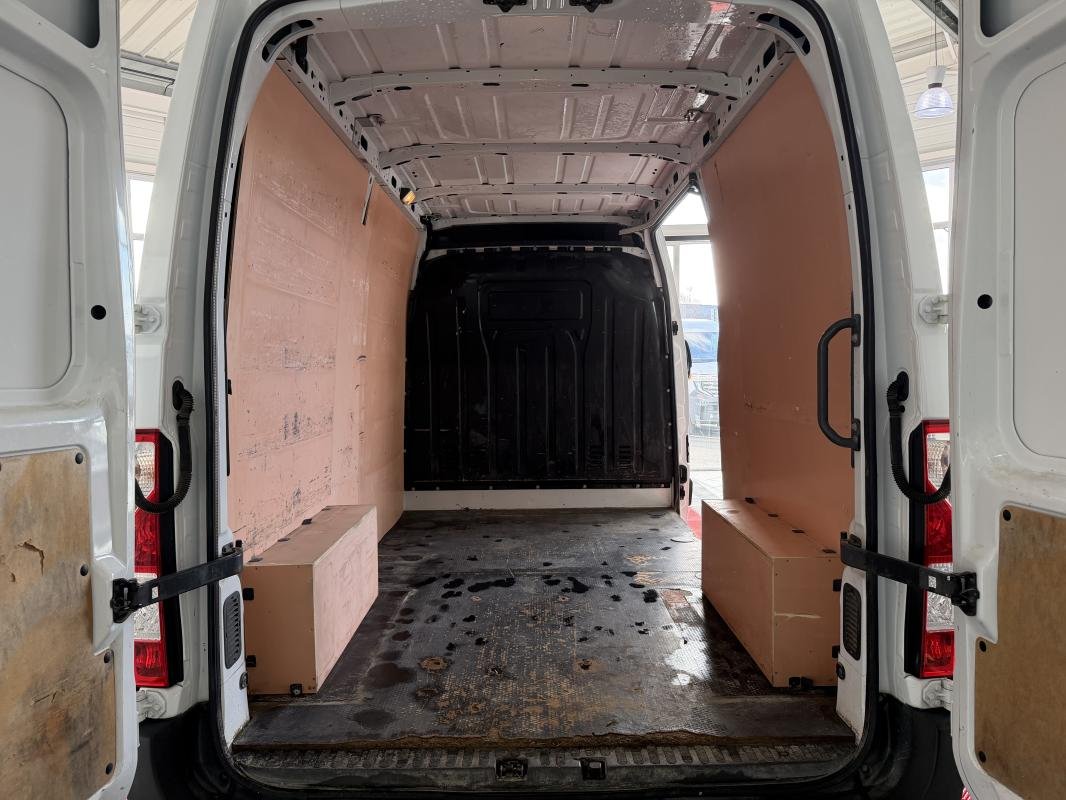 Nissan NV400 - Photo 22